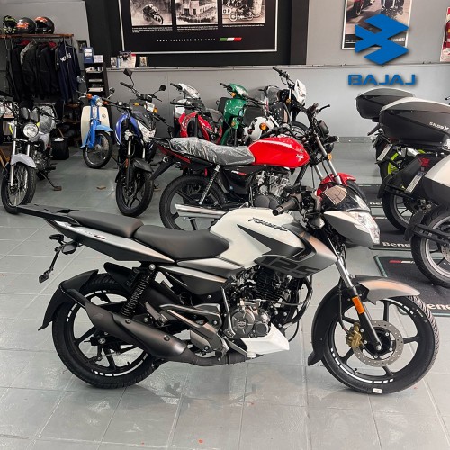 Bajaj Rouser LS 125