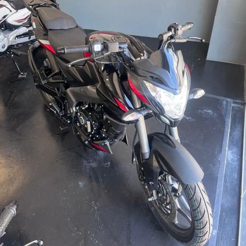 Bajaj Rouser NS 200 (Nuevo Modelo)